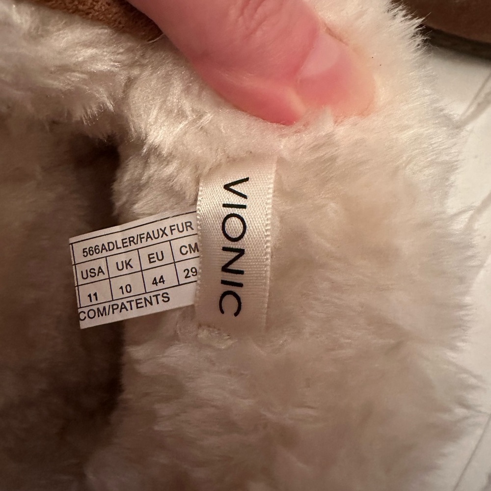 NEW Men's Slippers - Picture 5 of 7